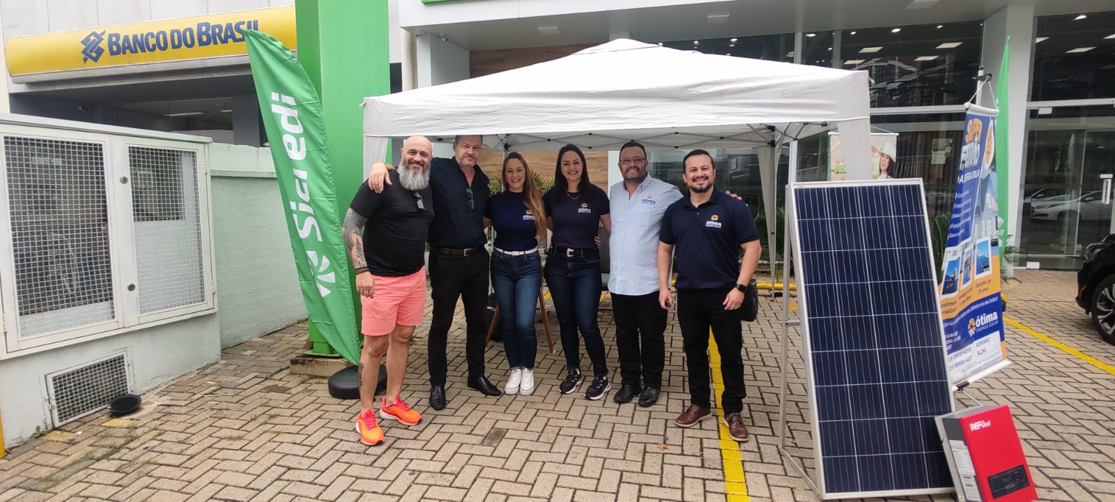 Time técnico da Ótima Energia Solar responsável por instalações em Curitiba e região